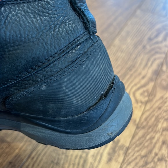 Ugg Adirondack boots - size 8.5 - Picture 7 of 16